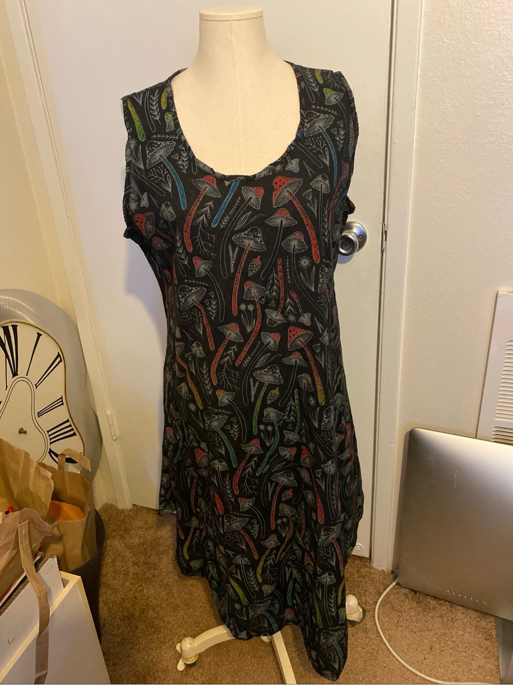 100% Cotton Black Dress Mushrooms Women Large Whimsical